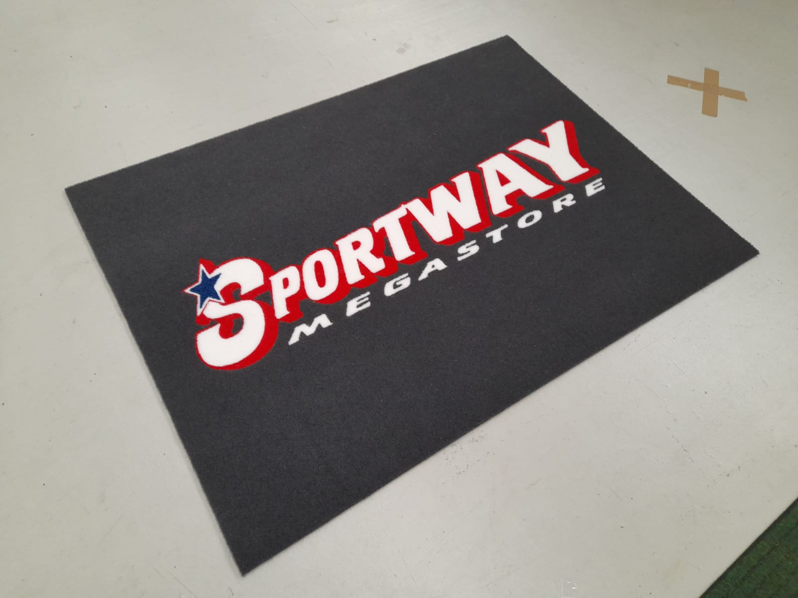 Zerbini Personalizzati con Logo Intarsiato – Qualità Professionale Italia Zerbini Zerbini Personalizzati con Logo Intarsiato – Qualità Professionale Italia Zerbini - immagine 7