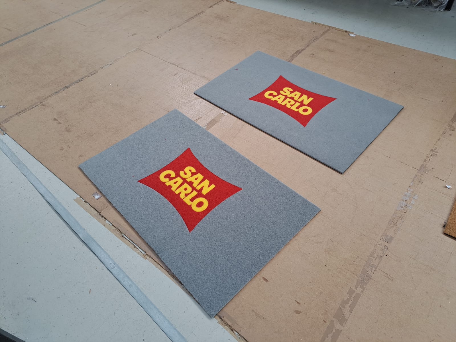 Zerbini Personalizzati con Logo Intarsiato – Qualità Professionale Italia Zerbini zerbini personalizzati torino, zerbino personalizzato